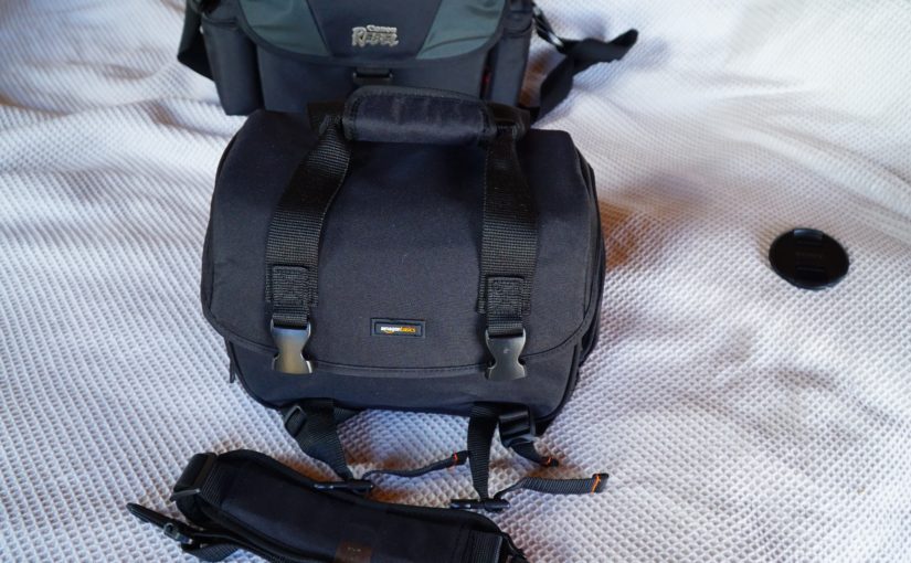 <em>AmazonBasics Large DSLR Gadget Bag</em> – A Quick Review